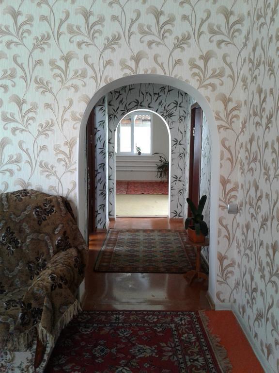 Guest House Semeynyi Karakol Exterior photo